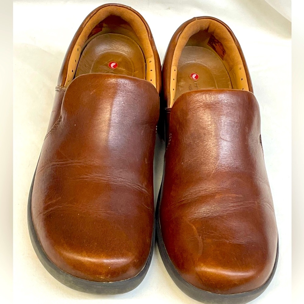 Clark’s Brown Leather Slip-On loafers Shoes ladies sz 10